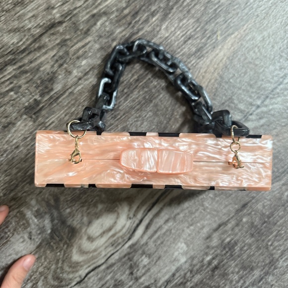 NWOT TUCKERNUCK Pink Leopard Clutch / Shoulder Bag - Picture 3 of 6